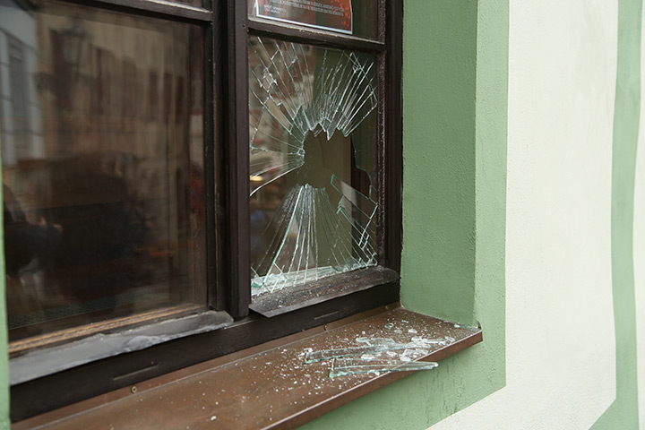 A2B Glass are able to board up broken windows while they are being repaired in Horndean.